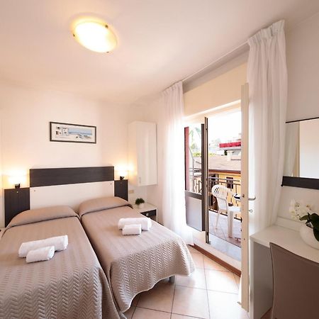 Hotel Madison Lido di Jesolo Esterno foto
