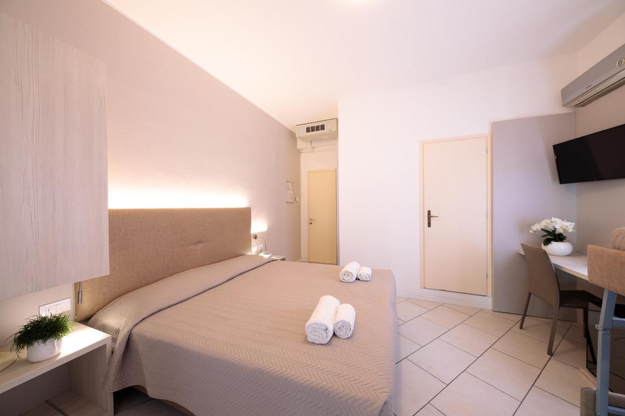 Hotel Madison Lido di Jesolo Esterno foto