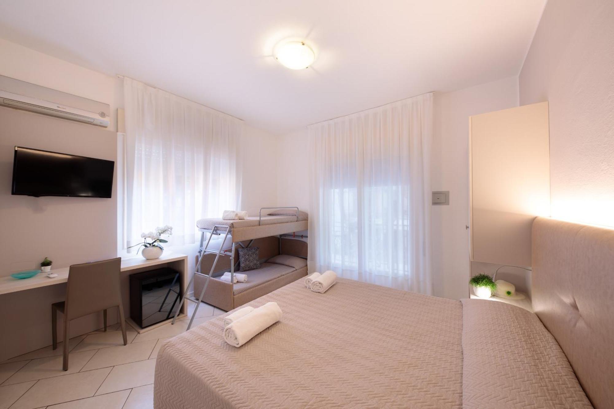 Hotel Madison Lido di Jesolo Esterno foto