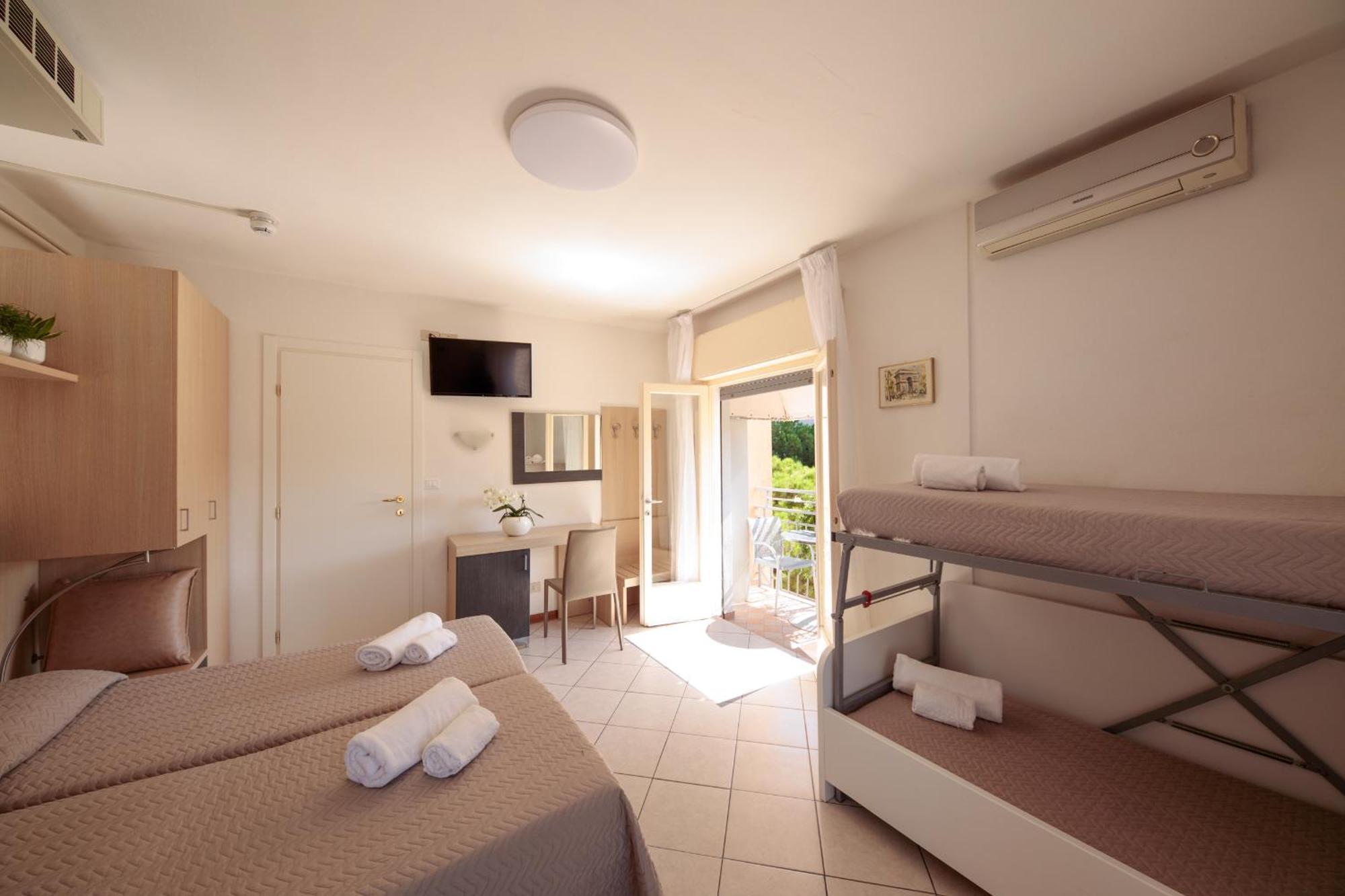 Hotel Madison Lido di Jesolo Esterno foto