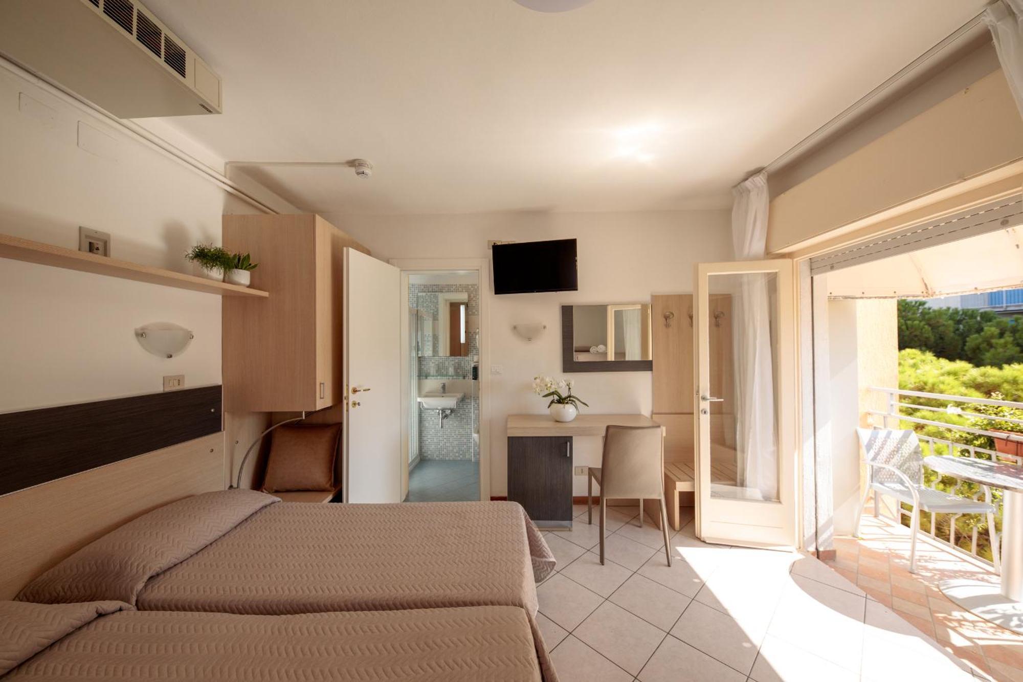 Hotel Madison Lido di Jesolo Esterno foto