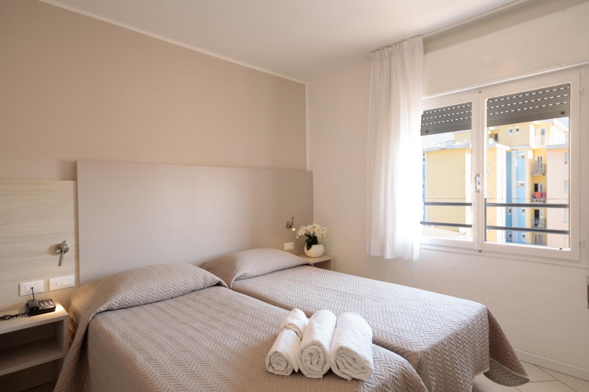 Hotel Madison Lido di Jesolo Esterno foto