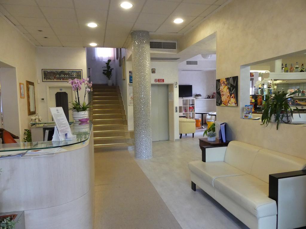 Hotel Madison Lido di Jesolo Esterno foto
