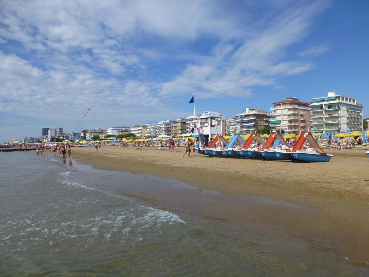 Hotel Madison Lido di Jesolo Esterno foto